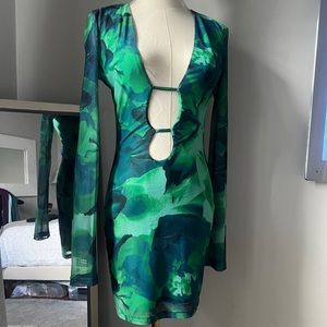 RNWY CALISTA GREEN long sleeve front cutout dress. Worn twice. Sz Sm.